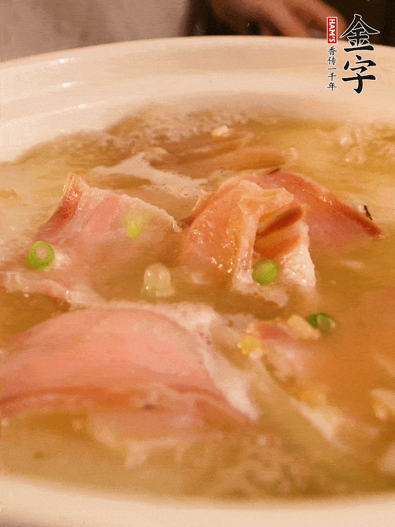 最后撒點(diǎn)蔥花。