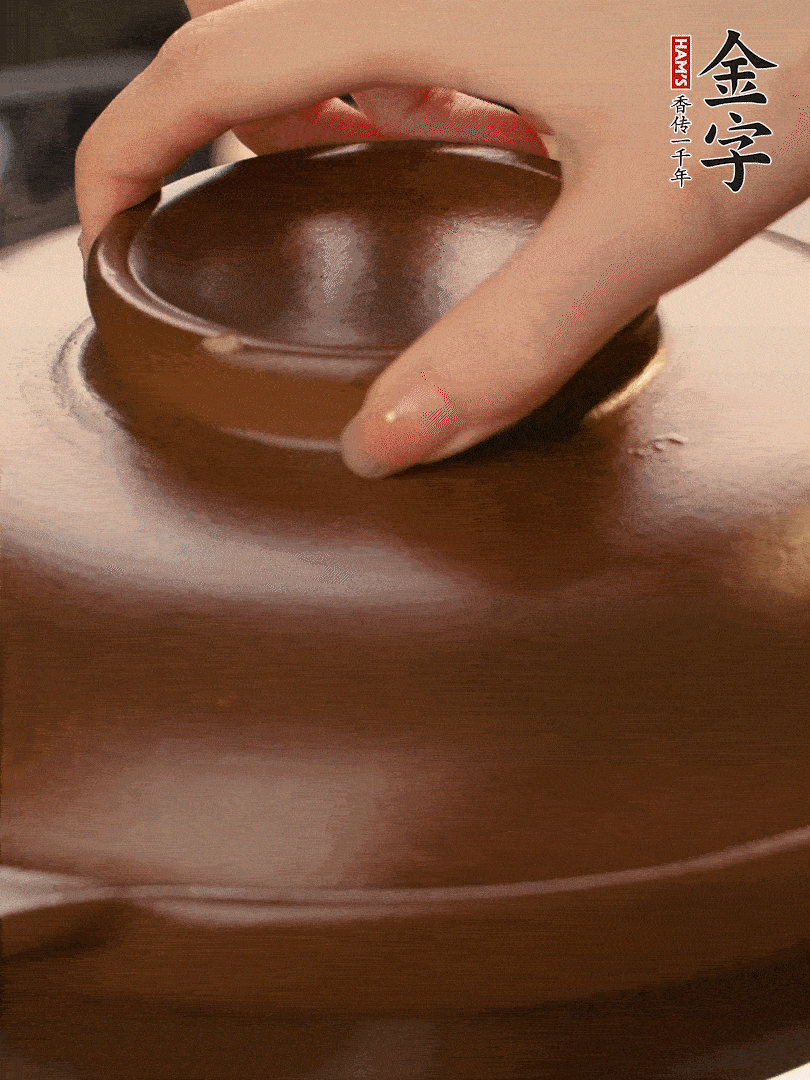 再下日本豆腐煮3分鐘。