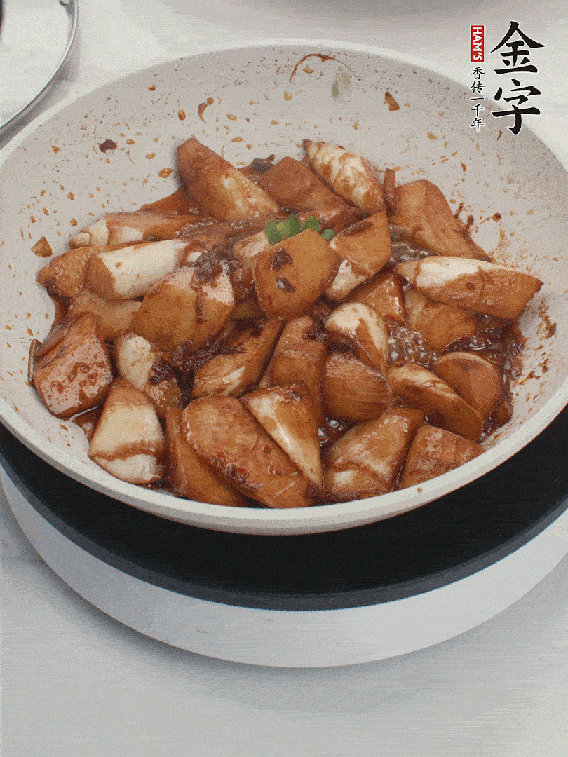 撒上一點(diǎn)小蔥花。